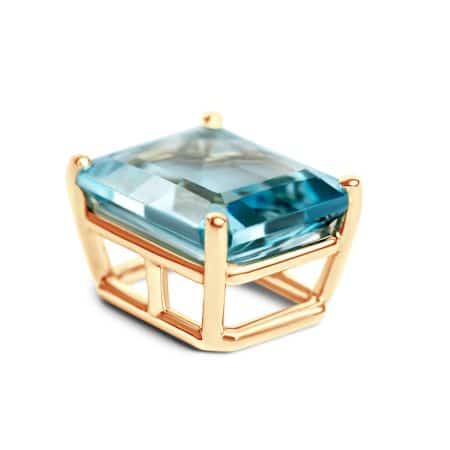 Anhänger blauer Topas und 18kt Gelbgold – “Flying Topas”