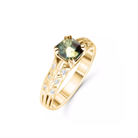 Verlobungsring aus Gelbgold mit grünem Saphir und Diamanten – “Vintage”
