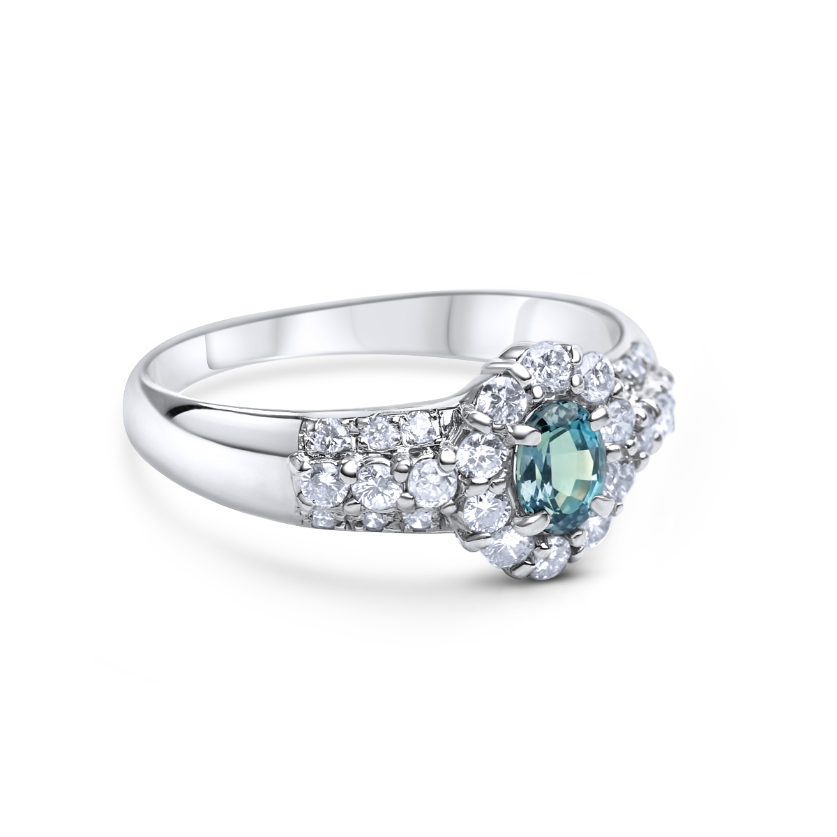 Exklusiver Platinring mit 0,4ct Alexandrit und 0,5ct Brillanten in Nahaufnahme