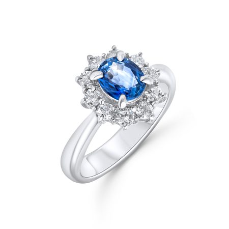 Klassischer Ring mit Saphir und Brillanten