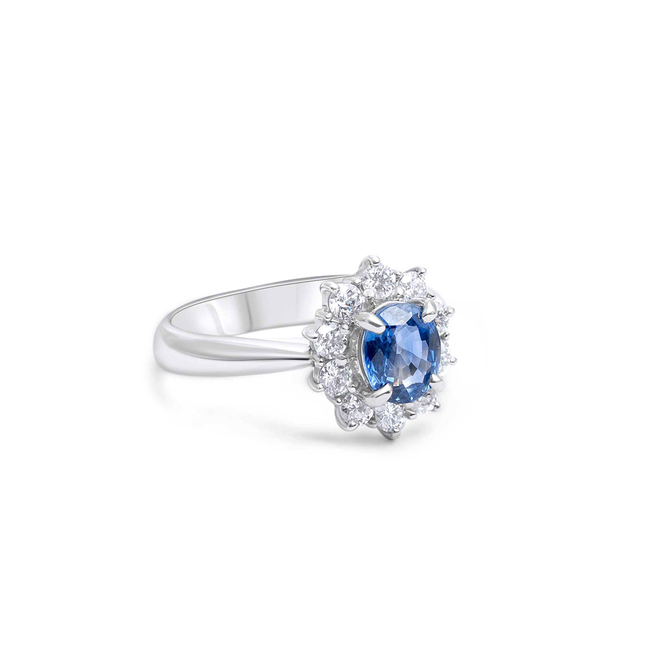 Klassischer Platinring mit Saphir und Brillanten – Zeitlose Eleganz trifft höchste Qualität - sicher online kaufen - La Pantera Edelsteine