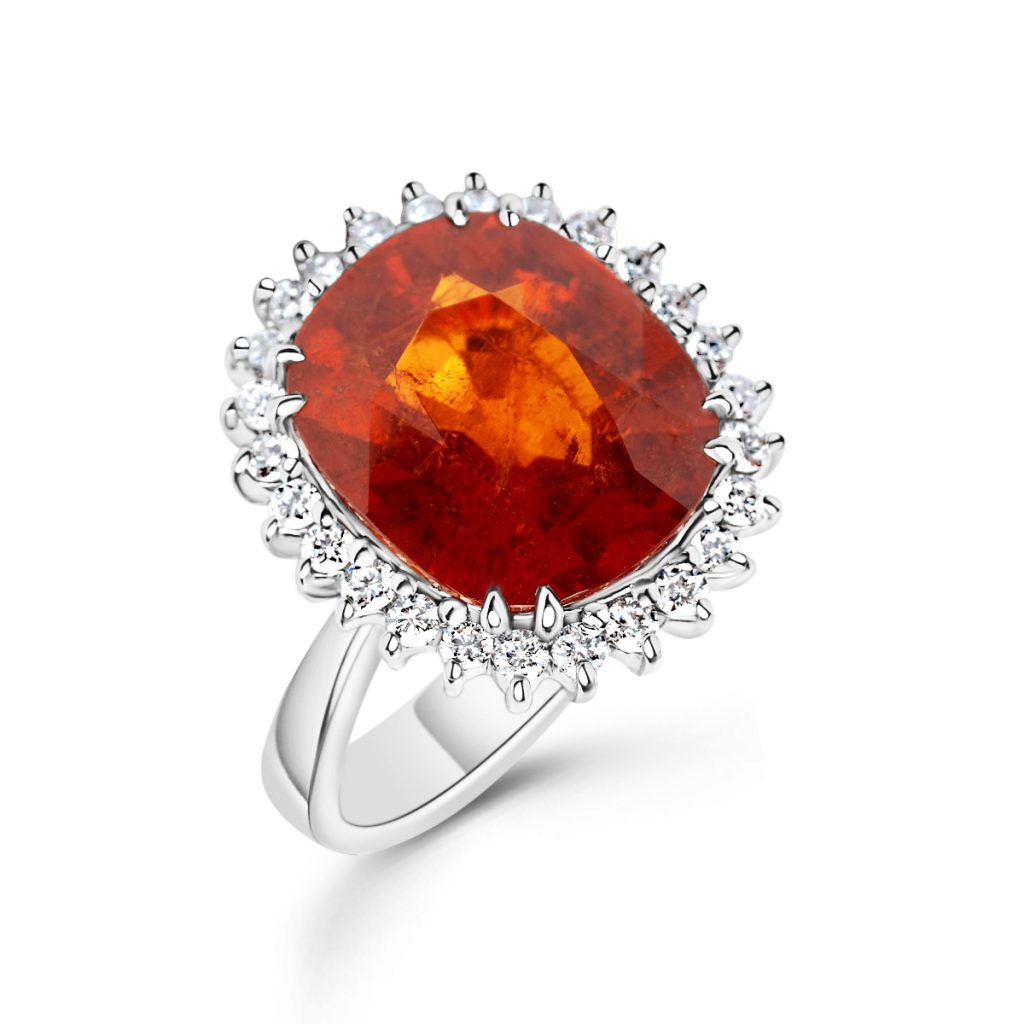 Prächtiger 18kt Weißgoldring mit orangem Granat und Brillanten - Exklusiver Schmuck mit feurigem Charakter - sicher online kaufen