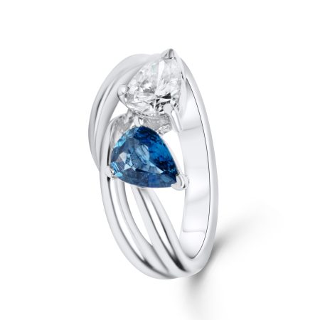 Ring mit Diamant-Tropfen & Saphir