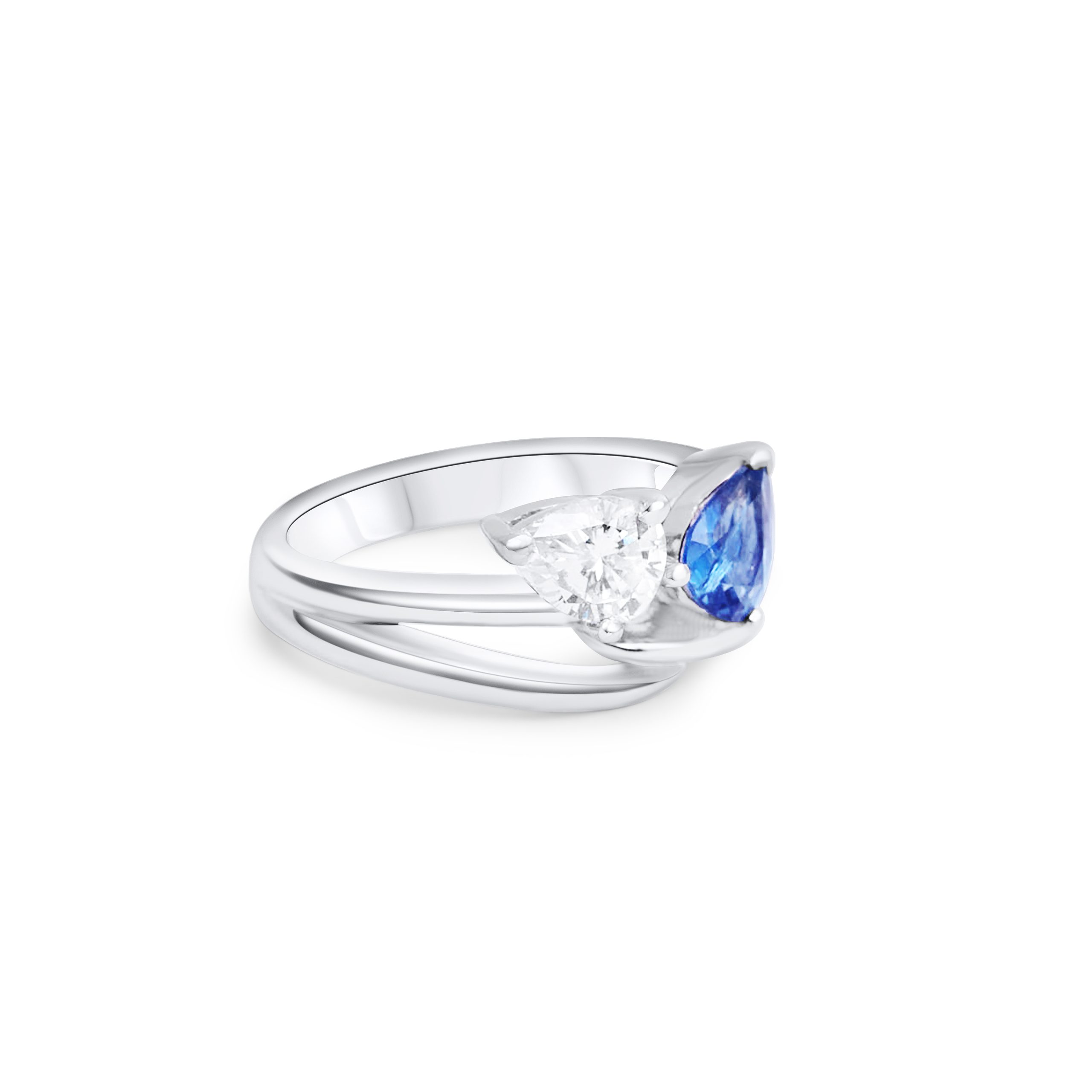 Platinring mit Tropfen-Diamant & Dreieck-Saphir – sicher in Wien oder online kaufen – La Pantera Edelsteine