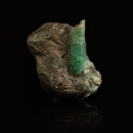 Smaragd-Kristall auf Muttergestein