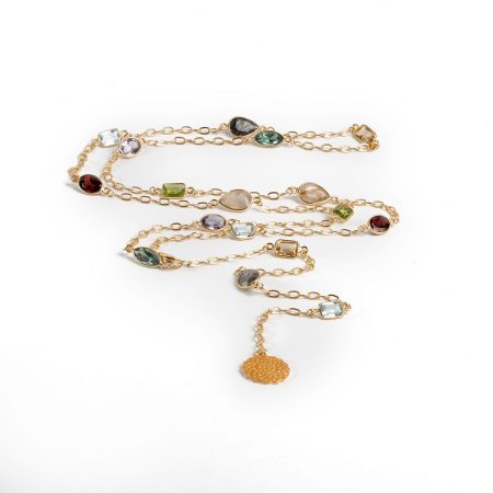Lange vergoldete Kette mit Edelsteinen
