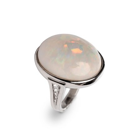 14kt Weißgoldring – 21ct Opal & Brillanten